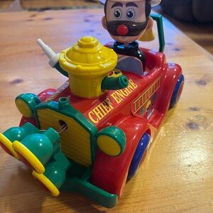 Buddy L Fire Chief Engine Battery Operated Toy Vehicle MPN 60-2552